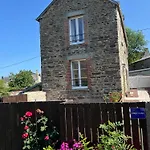 Chez Casa *